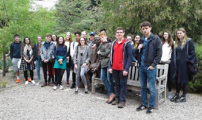 YEAR 12 HISTORY TRIP TO LINCOLN - Report by Harriet Price (Year 12) On Tuesday 4 July, a group of four Year 12 History students, led by Mr Topham, were given the opportunity to visit Lincoln