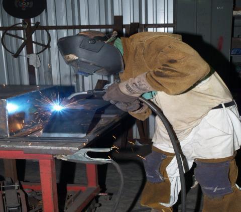 Welding (WDT) Curriculum Welding (WDT) is a 60 semester hour, full time program combining classroom theory with hands-on practice in the laboratory.