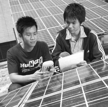 DIPLOMA IN CLEAN ENERGY MANAGEMENT (CEM) N84 WHAT IS THIS COURSE ABOUT? This diploma course will train students in the two key areas of clean energy and energy management.