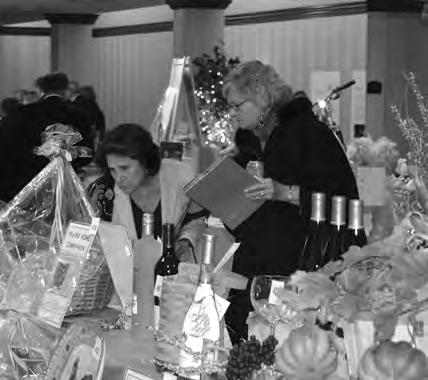 Gustavus Library Associates, celebrating its 31st year, hosted one fancy