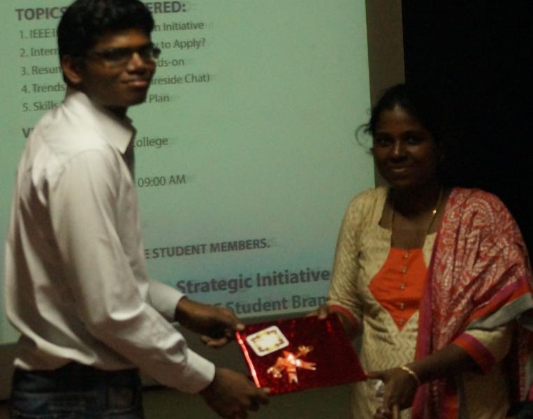 branch distributed the Prizes for the winners of various events. Vote of thanks was proposed by Mr