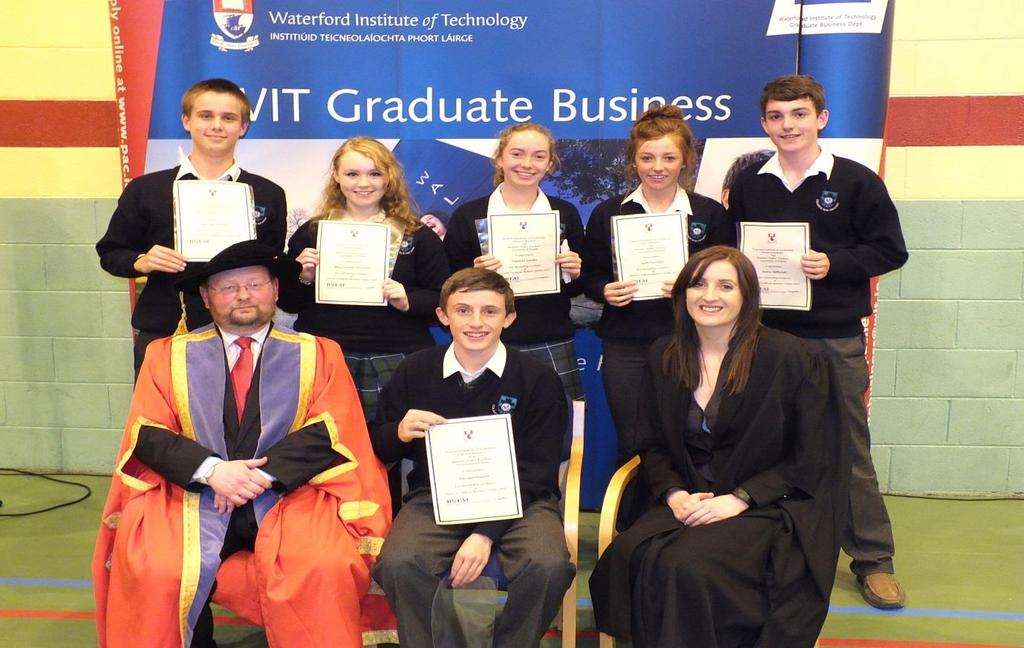 Business Graduates Coláiste Dun Iascaigh, Cahir Six students from Coláiste Dún Iascaigh have received an award from Waterford Institute of Technology for achieving an A grade in Higher Level Business