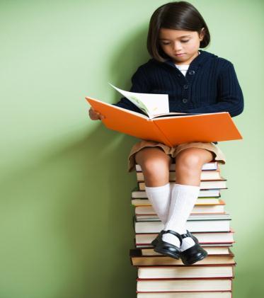 Benefits of Eye Level English Establishes a foundation in basic language skills through fundamental language structure, reading, and writing Incorporates strategies in reading to learn, as well as