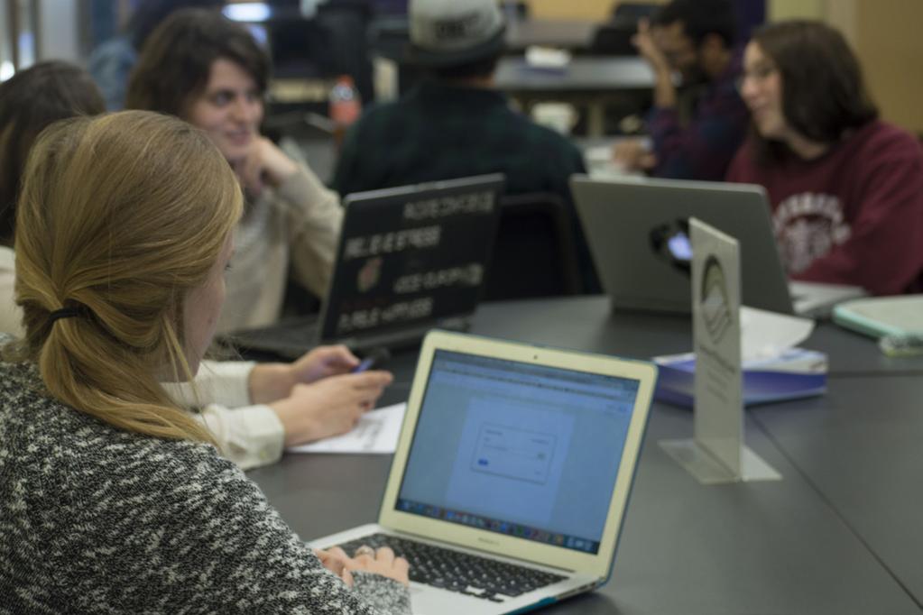 UWC Expands Services to Include Online Students By Jared Featherstone The University Writing Center continues to expand its online tutoring services to make writing assistance more accessible to an