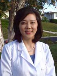 After graduating from Showa University School of Dentistry and obtaining the Japanese dental license in 1996, she received her D.D.S. (Doctor of Dental Surgery) from the U.S.C.
