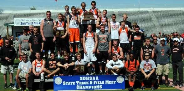 State Class "AA" Track and Field Champions: Sioux Falls Washington Warriors CLASS AA TEAM POINTS 1. Sioux Falls Washington... 138 2. Sioux Falls Roosevelt... 102.5 3. Brandon Valley... 81.5 4.