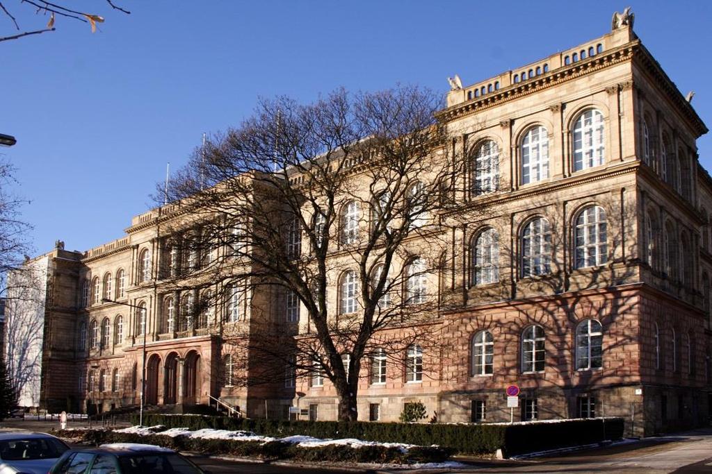 RWTH Aachen University Established in 1870 > 43,000 students (2015) >