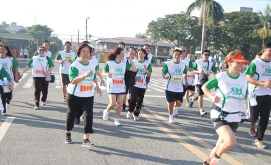Hundreds of runners, consisting of Rotarians and non- Rotarians, participated in the event which started