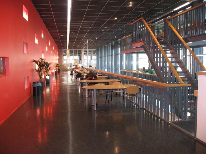 Informal learning spaces were everywhere at TU Delft.