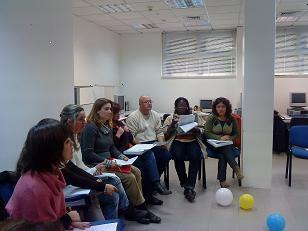 3/5.Project phases: WP3 Portugal Hours Trainees Some Topics 30 Social workers, therapists, psychologists, educators, carers - Mental health of professionals -