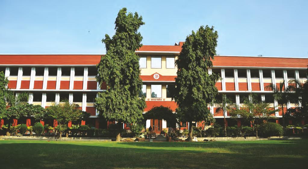 The College मह व लय Hansraj College, an institution par-excellence, is the pride of Delhi University and the ﬂagship College a m o n g m o re t h a n a t h o u s a n d e d u c a t i o n a l
