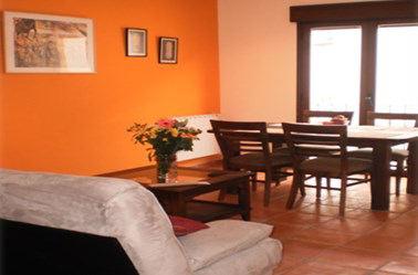 YOUR ACCOMODATION IN GRANADA 1-HOMESTAY 2-APARTAMENTS, HOTELS OR STUDENT RESIDENCIES. As part of the academic program students live, with carefully selected families.