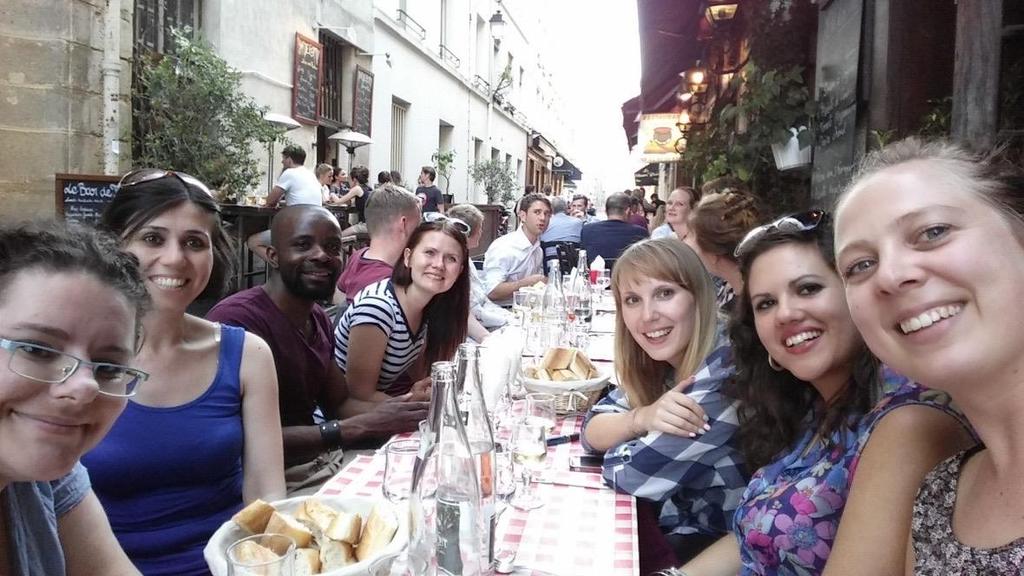 The summer school also included other cultural activities to foster the international CGC community: a Seine river dinner and cruise, a visit to the CNAM Museum and a picnic under the Eiffel tower.