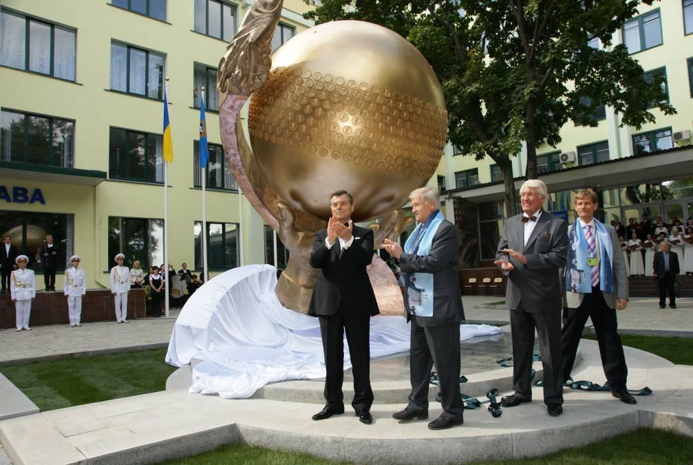 Memorial Symbol - Alfred Nobel Planet The ceremonial opening of the