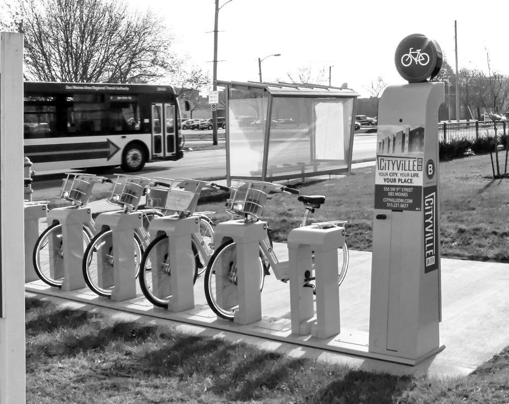 Fall 2017 New Mobility Hubs DART and the Des Moines Bicycle Collective now have six mobility hubs in the city of Des Moines.