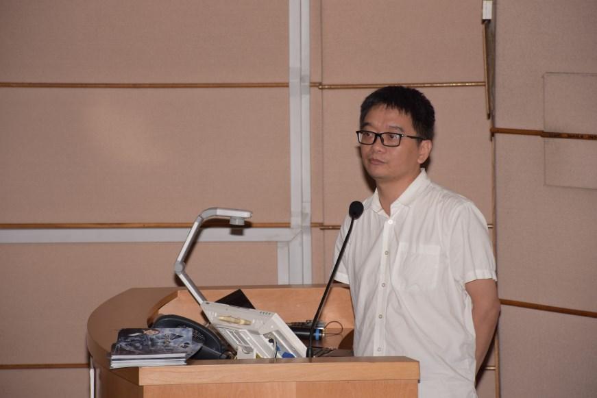 Dr Yang Liuqin (Data Scientist, Grab; alumnus of Department of Mathematics), delved into mathematical problems faced by Grab and how their data science team solves them, using two main mathematical