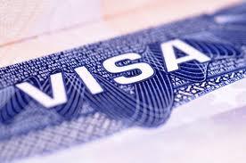 Qualifying for a Student Visa In order to qualify for a student visa, the student should meet the following criteria: Acceptance at the school you wish to attend Possess