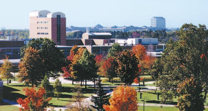 OAKLAND UNIVERSITY: A DISTINCTIVE COLLEGE EXPERIENCE Oakland University is a nationally recognized university with more than 16,900 students.