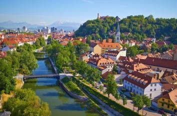 The capital of Slovenia Area: 275 km 2 Population: 283,000 Average January temperature: around 0 O C Average July temperature: