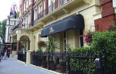 Located near the fashionable shops, cafes and restaurants of Chelsea and a short walk to world-famous museums.