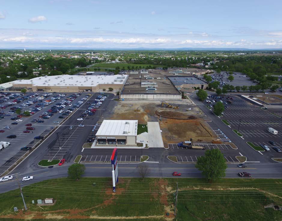 RETAIL PROPERTY Foxcroft Towne Center at Martinsburg MARTINSBURG, WV 25401 OVERVIEW Join Walmart, Hobby Lobby and Bon Ton at this regional retail center on I- in growing Martinsburg Big box and pad