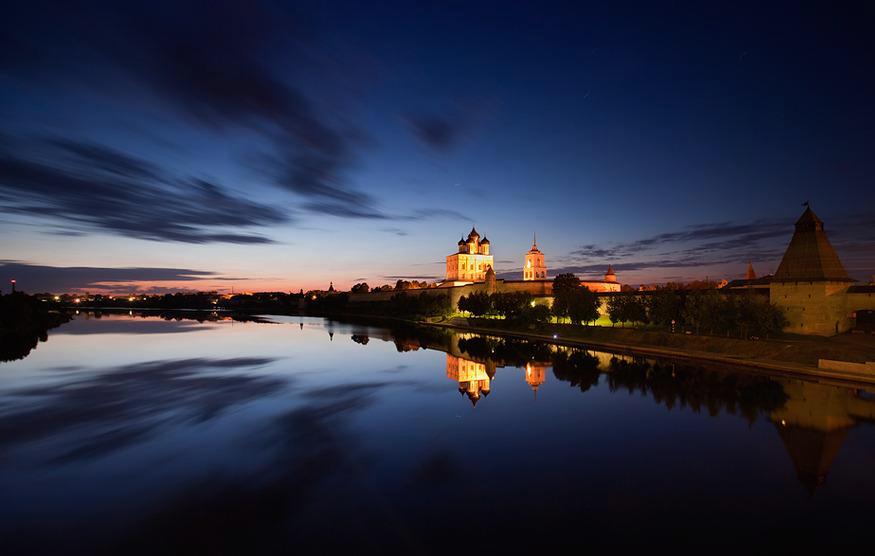 RUSSIA & Pskov Region Pskov Oblast is a federal subject of Russia, located in the west of the country. Its administrative centre is the city of Pskov... Area 2 55,300 km.