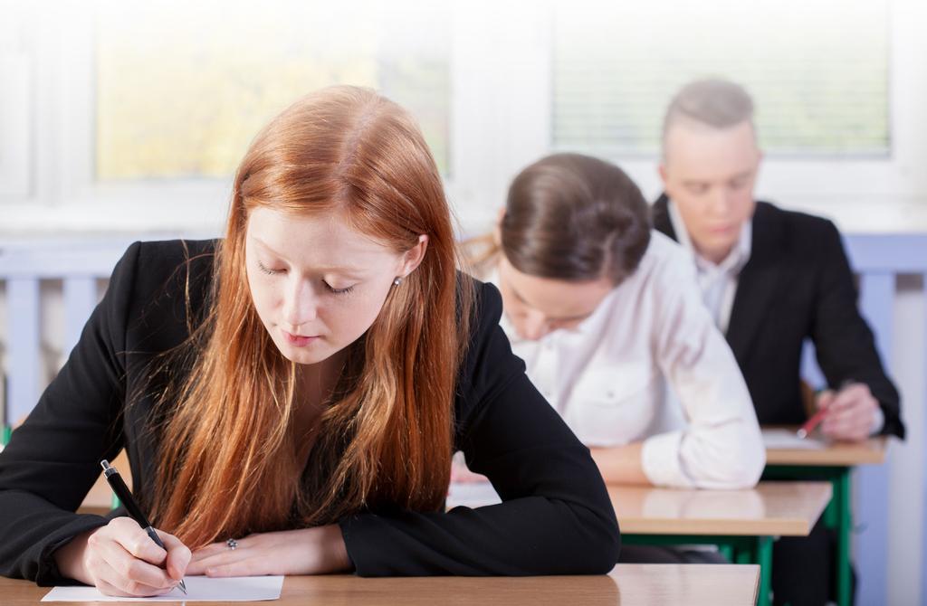 The Examination System For GCSEs in particular, the new curriculum aims to examine students by end of year, timed examination only rather than using course-work.