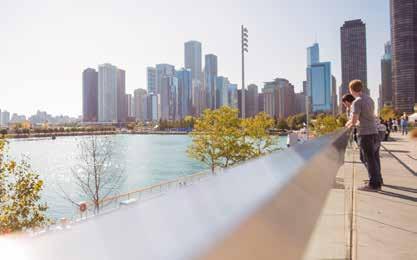 It is a safe, clean city that warmly welcomes people from all over the globe. WONDERFUL SEASONS Chicago has four distinct seasons.