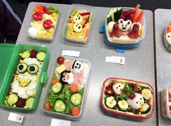 This is a recent trend of decorating obento using cute and whimsical characters. It was great to see so many wellpacked obento with beautiful decorations!