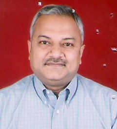 Mr. S SRINIVASAN Associate Professor MBA DATE OF JOINING THE INSTITUTION 28.10.2014 QUALIFICATIONS WITH CLASS / UG : BA.