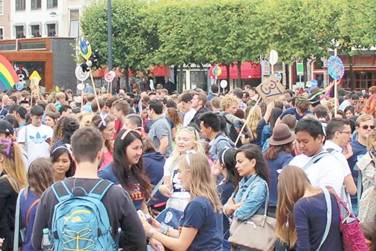 In August and February each year, Leiden University hosts the English-language Orientation Week Leiden (OWL), which welcomes both international and Dutch students.