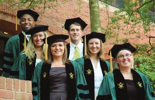 William & Mary Law Students Offer: Outstanding Credentials We share the company of a select group of law schools based on combined LSAT scores and GPAs of their student bodies, and employers around