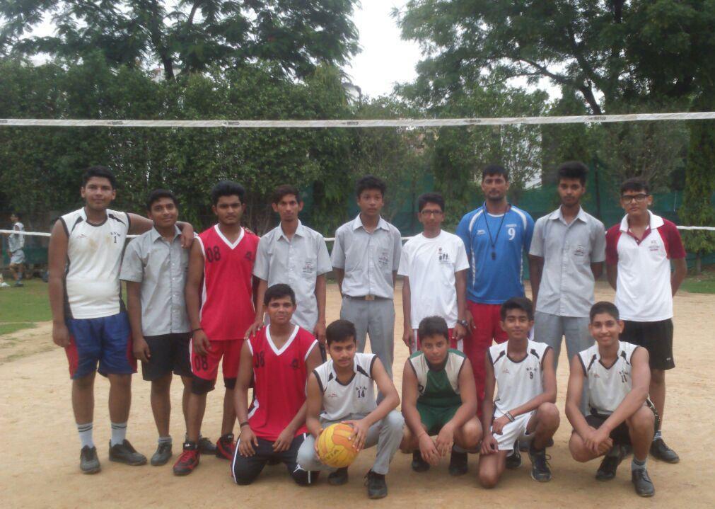 INTER-HOUSE COMPETITIONS (0 ) INTER- HOUSE COMPETITIONS THROWBALL COMPETITION - BOYS (IX TO XII) Dated: th JULY, 0 One team from each house participated in the competition.
