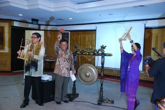 ASPBAE s 50-year celebrations culminate in a vibrant Festival of Learning in Yogyakarta 18-22 November 2014, Yogyakarta, Indonesia ASPBAE s 50 year celebrations culminated in the Festival of Learning