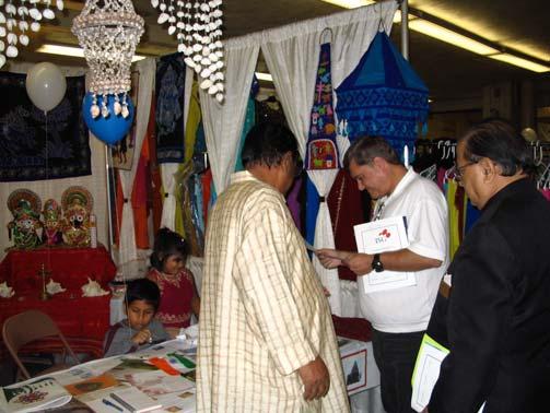 The visitors were very enthusiastic to know about Orissa and had had numerous questions about the state and its heritage. The Mayor of Columbus, Mr.