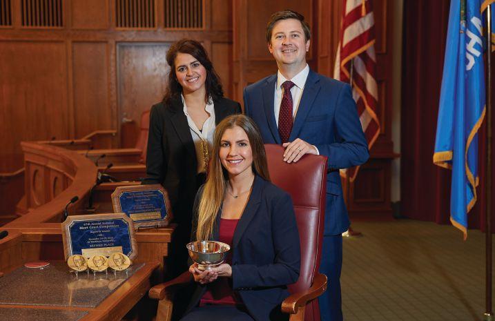 Best schools for moot court For the top moot court programs, winning is just a happy side effect. Preparing students to practice law and argue in court is what moot court is really all about.