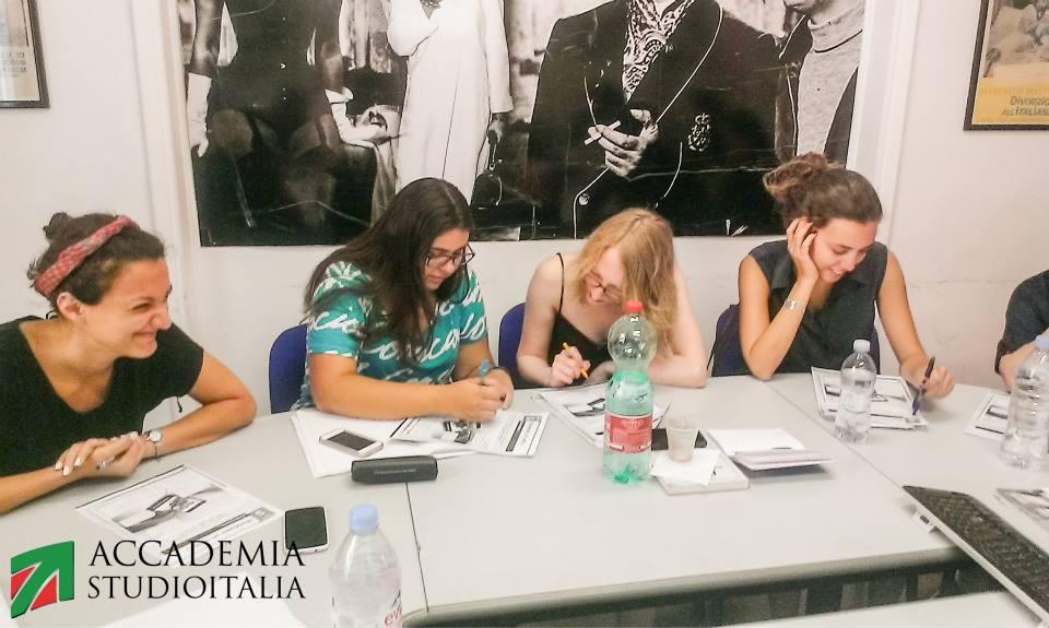 Italian Courses The Intensive Standard Italian Course is the most requested class by Italian learning students at Studioitalia because it combines an appropriate amount of lessons (20 hours per week)
