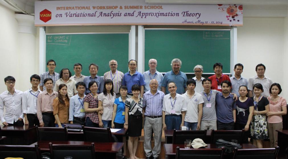 thảo quốc tế Giải tích biến phân và Lý thuyết xấp xỉ (12-17/5/2014) Organizing Committee and invited speakers