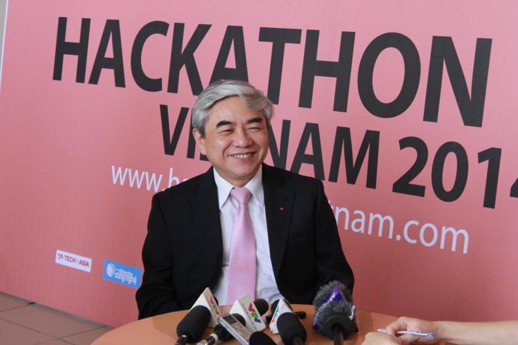 52 TS Nguyễn Quân, Bộ trưởng Khoa học và Công nghệ tại Hackathon Việt Nam