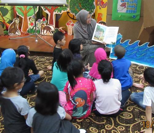 Kelab Membaca Kanak-kanak Apa: Sebuah kelab yang dikendalikan oleh para sukarelawan, untuk kanak-kanak berusia 4 6 dan 7 9 tahun, Sesi sebulan sekali selama sejam merangkumi komponen sesi bercerita,