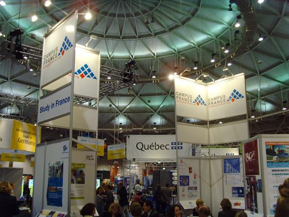 Services - promotional events throughout the world Objectives : enhance academic mobility and cooperations between HEIs The CampusFrance programme of events abroad (education fairs, forums, thematic