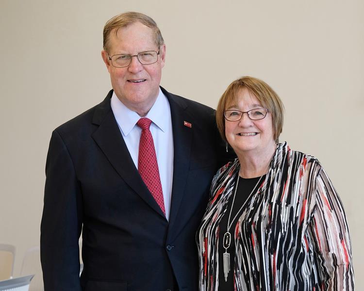 Kirk and Maureen Richter Second alumni couple to achieve $5M giving milestone
