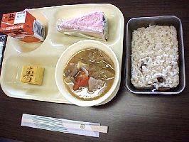 Kyuushoku: : School Lunch All students eat the same lunch