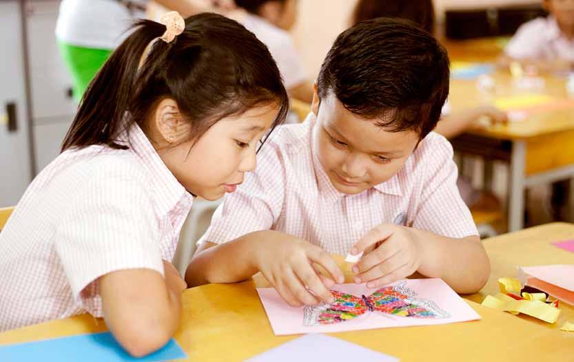 2 3 Curriculum UniWorld International School adopts a unique curriculum which draws the best international curriculums from Singapore, Australia, United Kingdom and United States.