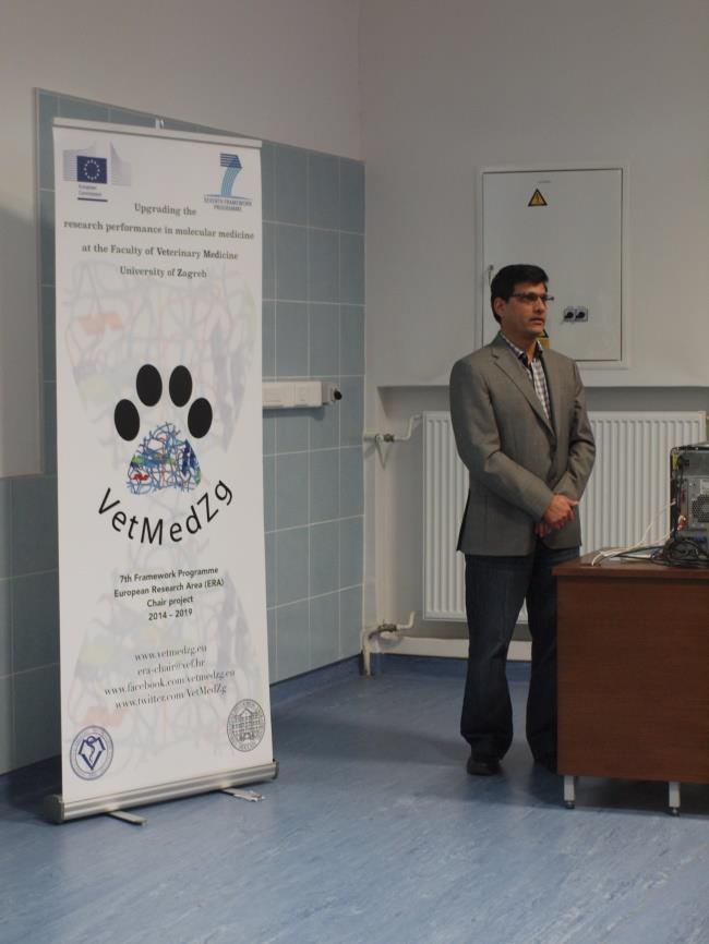 Professor Mangesh Bhide introduced himself briefly, his education and background, but mostly he focused on presenting his working experience, which is very important for the objectives of the project.
