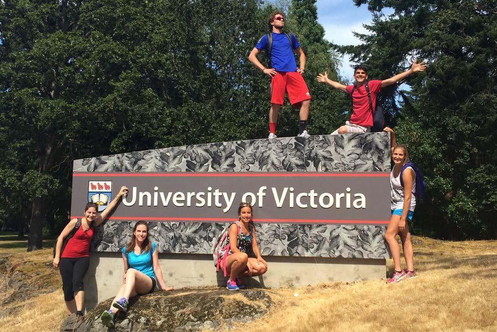 STUDY ENGLISH IN CANADA UVIC ENGLISH LANGUAGE CENTRE Dear Students, Welcome to the University of Victoria English Language Centre (ELC).