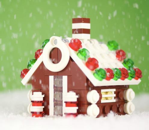 Lego Construction Club November 14th 2017 - December 5th 2017 (4 weeks) Make Lego seasonal tree decorations for school or free building a winter themed diorama.