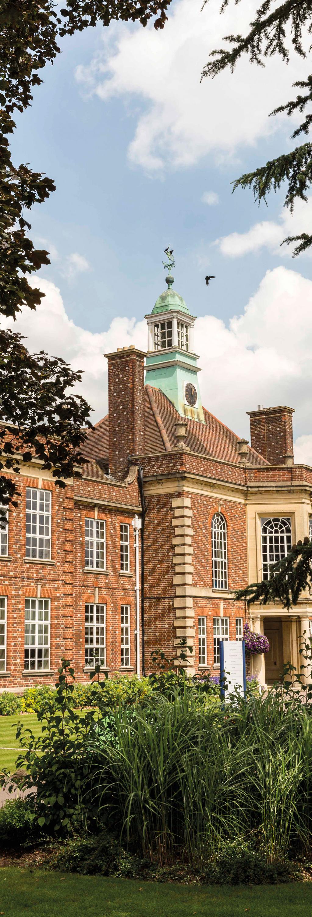 The School & Location Headington was established in 1915 and is one of the UK s foremost schools.