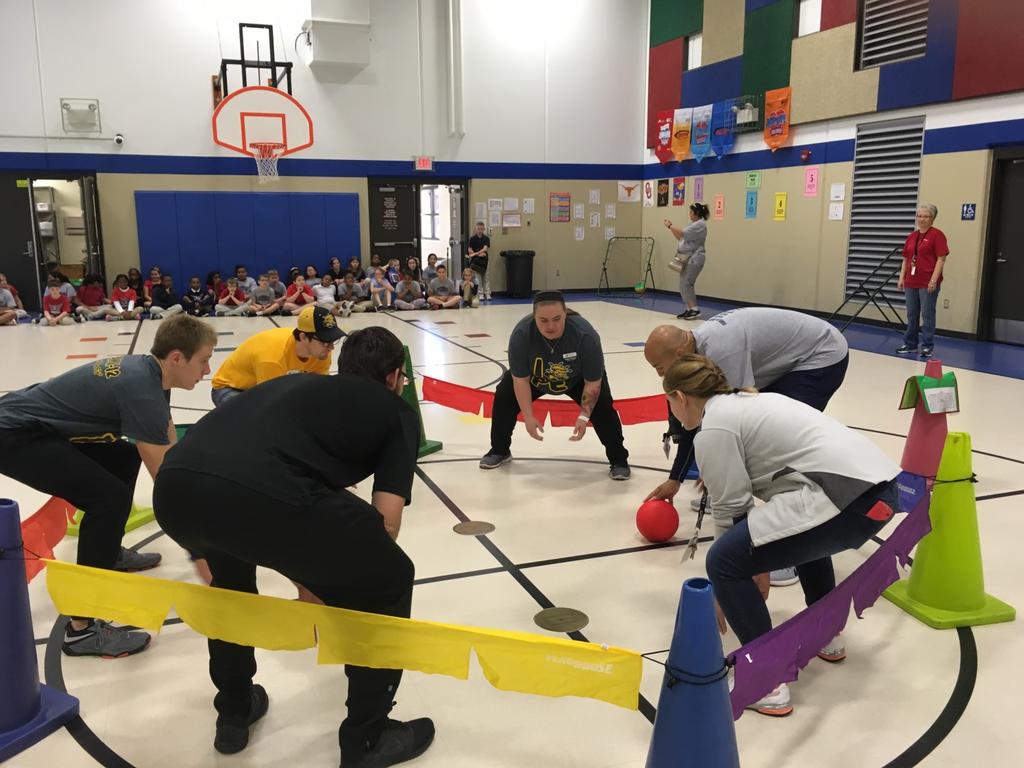 Minneha Core Knowledge Magnet Field Day As part of their field experience, the Elementary PE