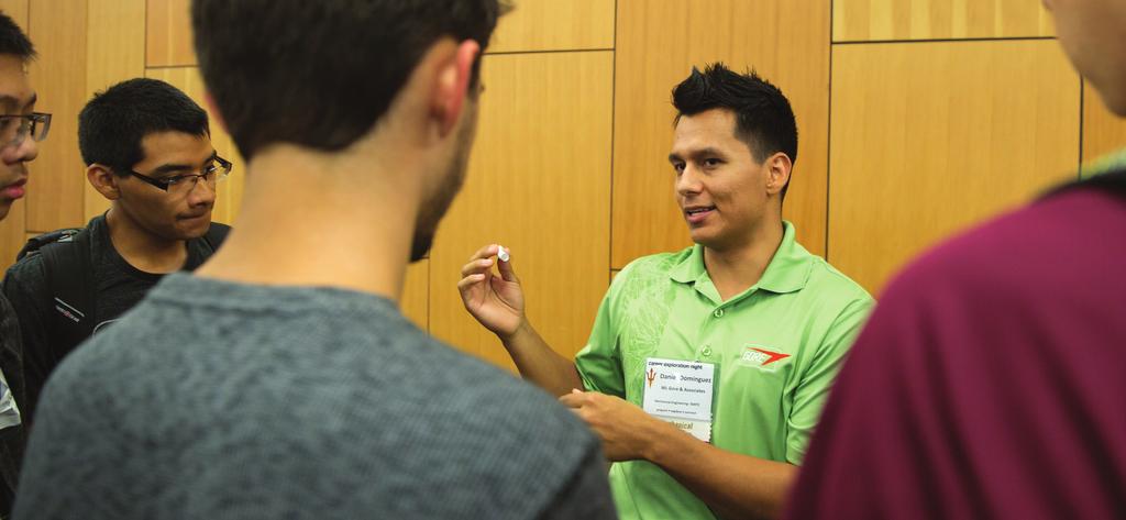 Prepare: Networking tips Networking tips for beginners Smile and introduce yourself. Shake hands confidently. Briefly, say something about yourself like your major or interest.